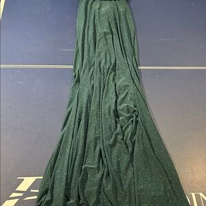 Elegant Green Gown with Sparkle Detail